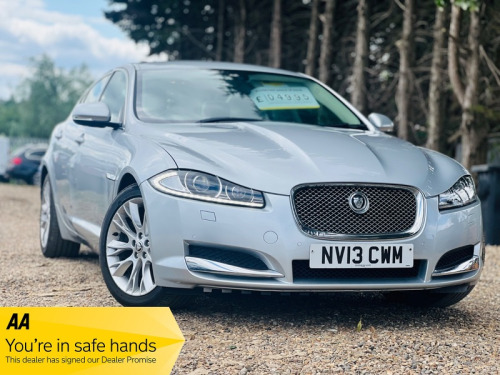 Jaguar XF  2.2d Premium Luxury Saloon 4dr Diesel Auto Euro 5 (s/s) (200 ps)