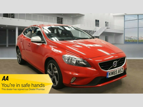 Volvo V40  2.0 T3 R-Design Nav Hatchback 5dr Petrol Manual Euro 6 (s/s) (152 ps)