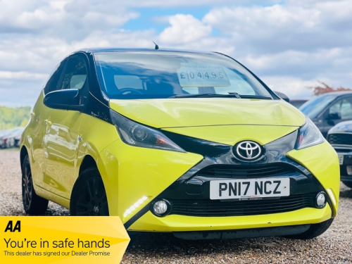Toyota AYGO  1.0 VVT-i x-cite 3 Yellow Bi-Tone Hatchback 5dr Petrol Manual Euro 6 (68 ps