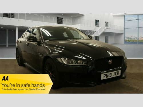 Jaguar XE  2.0i Landmark Saloon 4dr Petrol Auto Euro 6 (s/s) (200 ps)