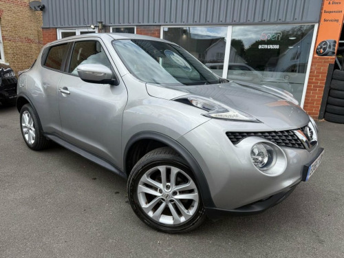 Nissan Juke  1.6 Acenta Premium SUV 5dr Petrol XTRON Euro 5 (11