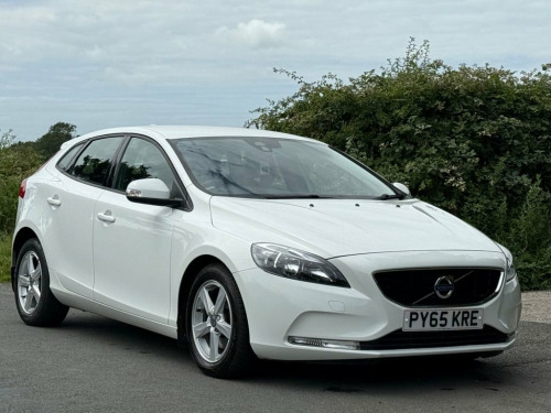 Volvo V40  2.0 T2 ES Hatchback 5dr Petrol Manual Euro 6 (s/s)