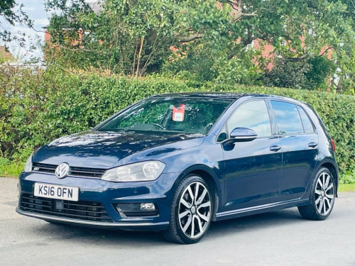 Volkswagen Golf  2.0 TDI BlueMotion Tech R-Line Edition Hatchback 5