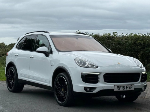 Porsche Cayenne  3.0 TD V6 SUV 5dr Diesel TiptronicS 4WD Euro 6 (s/