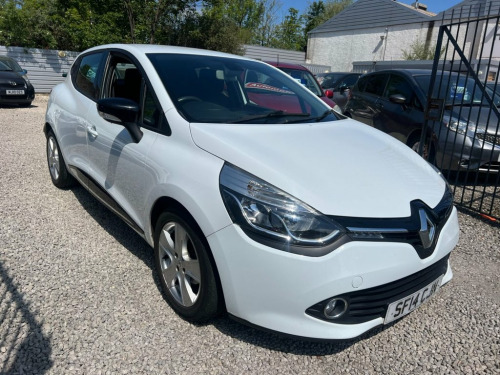 Renault Clio  1.2 16V Dynamique MediaNav Hatchback 5dr Petrol Ma
