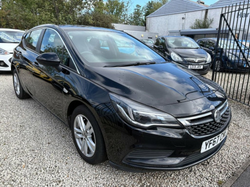 Vauxhall Astra  1.6 CDTi ecoTEC BlueInjection Tech Line Nav Hatchb