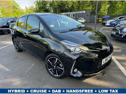 Toyota Yaris  1.5 VVT-h Design Hatchback 5dr Petrol Hybrid E-CVT