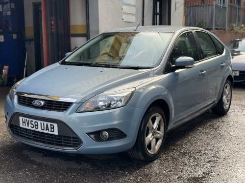 Ford Focus  1.8 Zetec Hatchback 5dr Petrol Manual (169 g/km, 123 bhp)