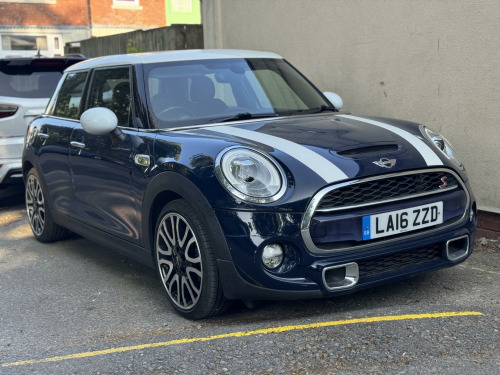 MINI Hatch  2.0 Cooper SD Hatchback 5dr Diesel Manual Euro 6 (s/s) (170 ps)