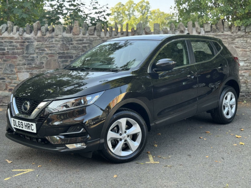 Nissan Qashqai  1.3 DIG-T Acenta Premium SUV 5dr Petrol Manual Euro 6 (s/s) (140 ps)