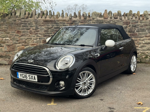 MINI Convertible  1.5 Cooper Convertible 2dr Petrol Auto Euro 6 (s/s) (136 ps)