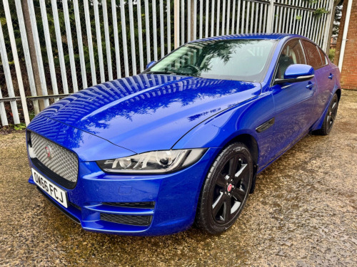 Jaguar XE  2.0d Portfolio Auto AWD Euro 6 (s/s) 4dr 