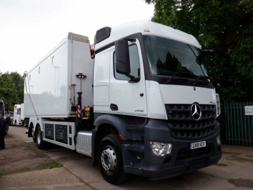 Mercedes-Benz Arocs  2532 6x2 Tipper & Crane