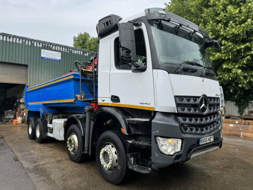 Mercedes-Benz Arocs  2015 Mercedes Arocs 3240 8x4 Grab Tipper