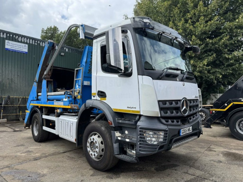 Mercedes-Benz Arocs  2015 Mercedes Arocs 1824 Skip Loader