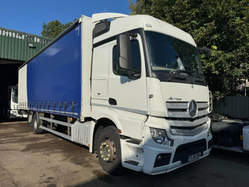 Mercedes-Benz Actros  2017 Mercedes Actros2527 6x2 Curtain Side Vehicle