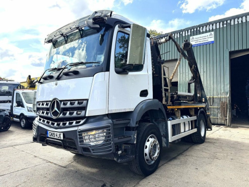 Mercedes-Benz Arocs  2019 Mercedes Arocs 1832 Skip Loader