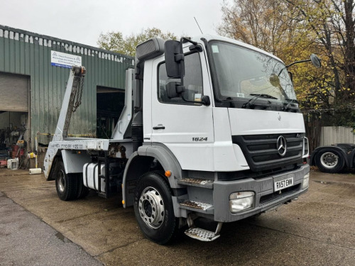 Mercedes-Benz AXOR  2007 Mercedes Axor 1824 Skip Loader 