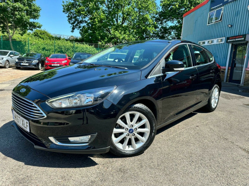 Ford Focus  1.0T EcoBoost Titanium Auto Euro 6 (s/s) 5dr