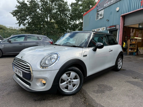 MINI Hatch  1.5 Cooper Auto Euro 6 (s/s) 3dr