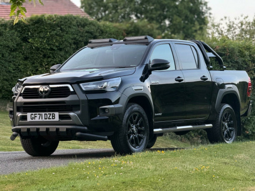 Toyota Hi-Lux  2.8 D-4D Invincible X Auto 4WD Euro 6 (s/s) 4dr