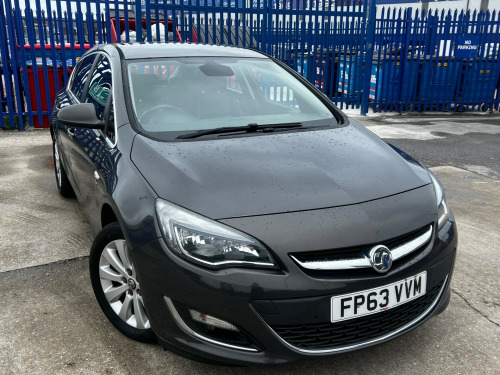 Vauxhall Astra  2.0 CDTi ecoFLEX Elite Hatchback 5dr Diesel Manual Euro 5 (s/s) (165 ps)