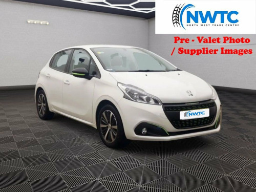 Peugeot 208  1.2 PureTech Active Design Lime Hatchback 5dr Petr