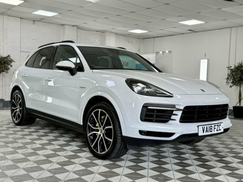 Porsche Cayenne  3.0 V6 E-Hybrid 14kWh SUV 5dr Petrol Plug-in Hybri