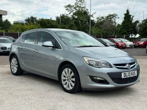 Vauxhall Astra  1.4T 16v SE Euro 5 5dr