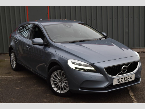 Volvo V40  T2 [122] Momentum 5dr