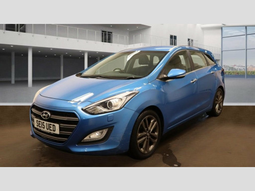 Hyundai i30  1.6 CRDi Blue Drive Premium Tourer 5dr Diesel DCT 