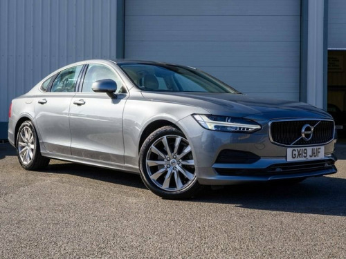 Volvo S90  2.0 T4 GPF Momentum Saloon 4dr Petrol Auto Euro 6 