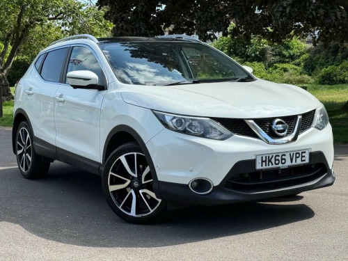 Nissan Qashqai  1.2 DIG-T Tekna SUV 5dr Petrol XTRON 2WD Euro 6 (s