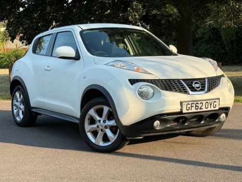 Nissan Juke  1.6 Acenta SUV 5dr Petrol CVT Euro 5 (117 ps)