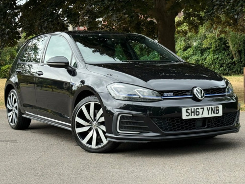 Volkswagen Golf  1.4 TSI 8.7kWh GTE Advance Hatchback 5dr Petrol Pl