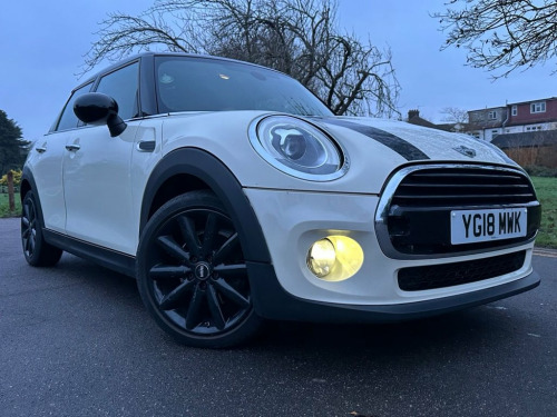 MINI Hatch  1.5 Cooper D Hatchback 5dr Diesel Steptronic Euro  