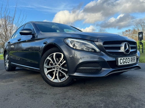 Mercedes-Benz C-Class C220 2.1 C220 BlueTEC Sport Saloon 4dr Diesel G-Tronic+ 