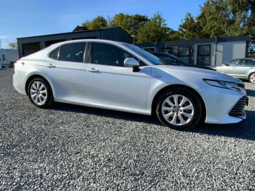 Toyota Camry  2.5 VVT-h Design Saloon 4dr Petrol Hybrid CVT Euro 6 (s/s) (218 ps)