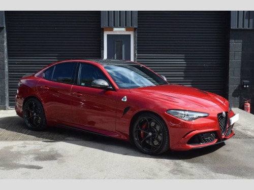 Alfa Romeo Giulia  2.9 V6 Bi-Turbo Quadrifoglio Saloon 4dr Petrol GPF