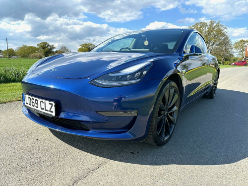 Tesla Model 3  (dual Motor) Performance Saloon