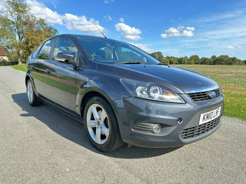 Ford Focus  1.6 Zetec Hatchback 5dr Petrol Manual (161 g/km, 99 bhp)