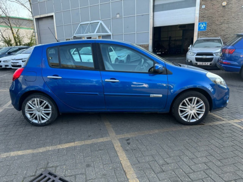 Renault Clio  1.6 VVT Initiale TomTom Hatchback 5dr Petrol Auto Euro 4 (111 ps)