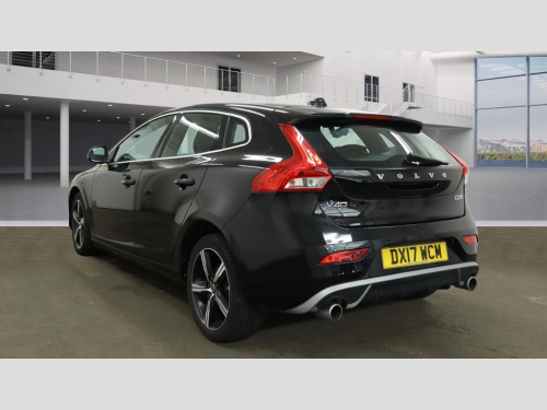 Volvo V40  2.0 D2 R-Design Hatchback 5dr Diesel Manual Euro 6 (s/s) (120 ps) 