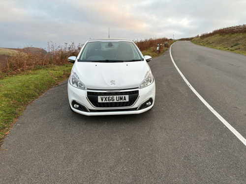 Peugeot 208  1.2 PureTech Allure Premium Hatchback 5dr Petrol Manual Euro 6 (82 ps)