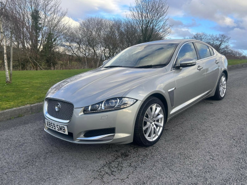 Jaguar XF  3.0d V6 Premium Luxury Saloon 4dr Diesel Auto Euro 5 (s/s) (240 ps) 