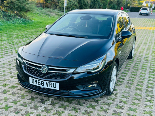 Vauxhall Astra  1.0i Turbo ecoTEC SRi Nav Hatchback 5dr Petrol Manual Euro 6 (s/s) (105 ps)