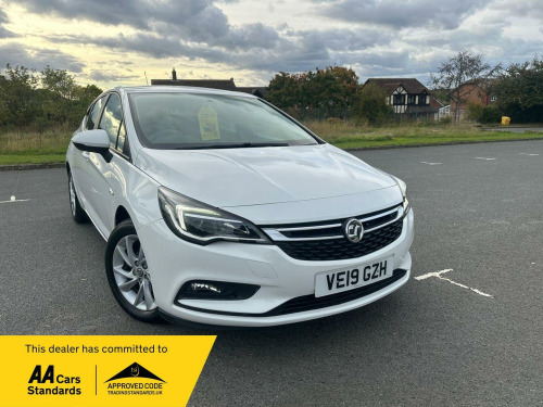 Vauxhall Astra  1.0i Turbo ecoTEC Design Hatchback 5dr Petrol Manual Euro 6 (s/s) (105 ps)
