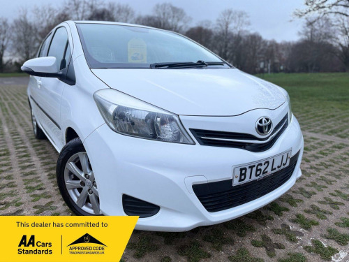 Toyota Yaris  1.0 VVT-i TR Hatchback 5dr Petrol Manual Euro 5 (69 ps) 