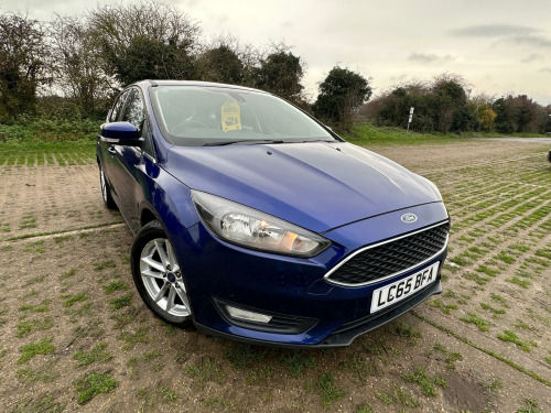 Ford Focus  1.0T EcoBoost Zetec Hatchback 5dr Petrol Manual Euro 6 (s/s) (100 ps) 