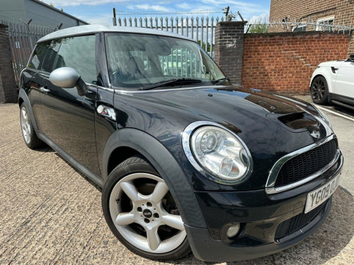 MINI Clubman  COOPER S 5-Door FULL HISTORY NATIONWIDE DELIVERY AVAILABLE